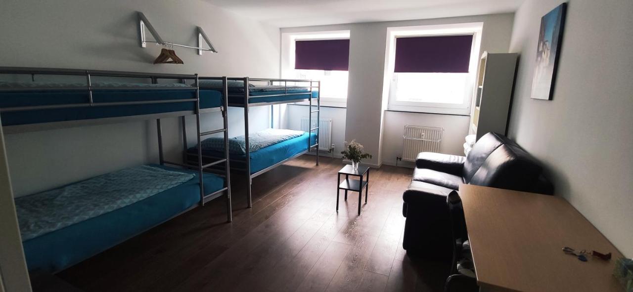 Full Flat 3 Bedrooms Saarbrucken Center -11 People Dış mekan fotoğraf